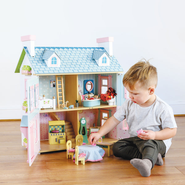 Why imaginative play is so important for your child's development