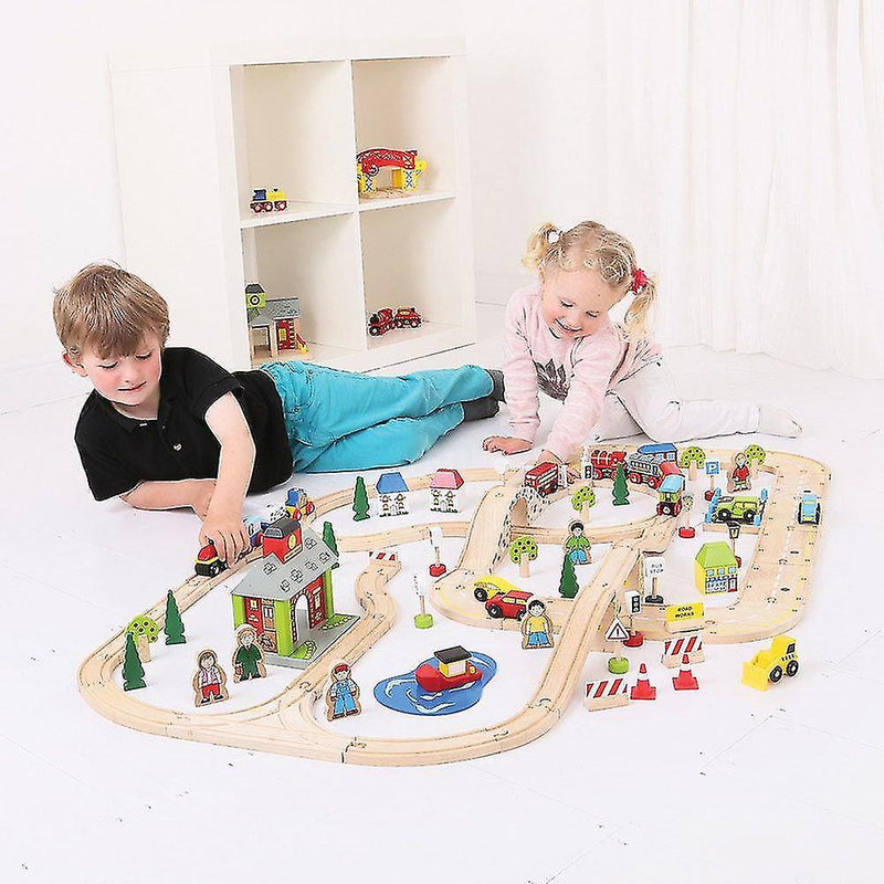 Bigjigs City Rail Road set part of the Bigjigs Collection at Playtoys. Shop this Creative toy from our online shop or one of our toy stores in South Africa.